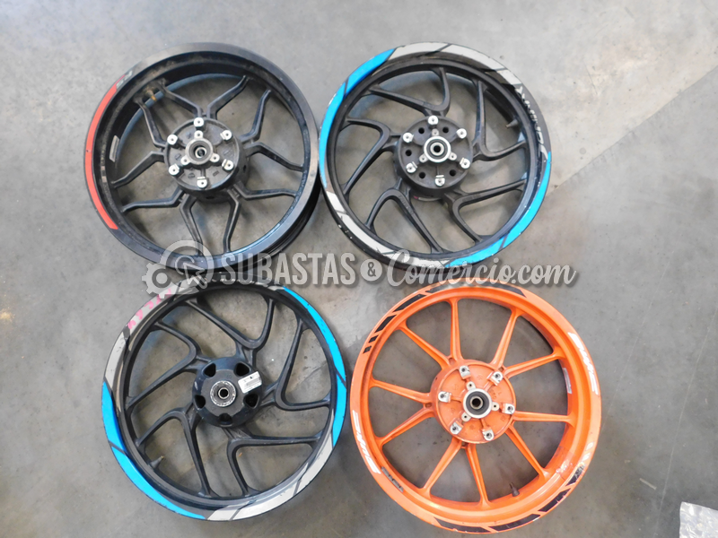 Rines para moto marca Bajaj y KTM